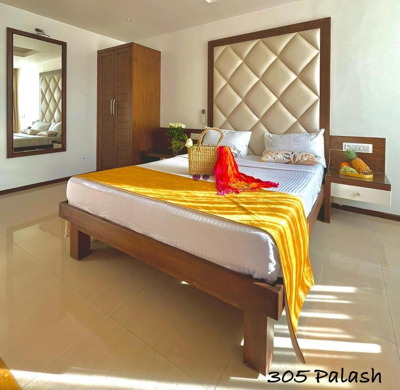 Beach Paradise Miramar Goa 帕纳吉 外观 照片