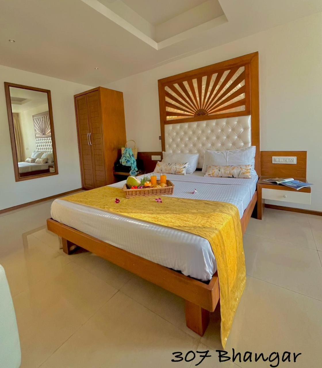 Beach Paradise Miramar Goa 帕纳吉 外观 照片